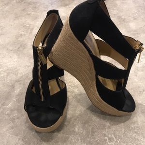 Michael Kors size 8m zip up sandals
